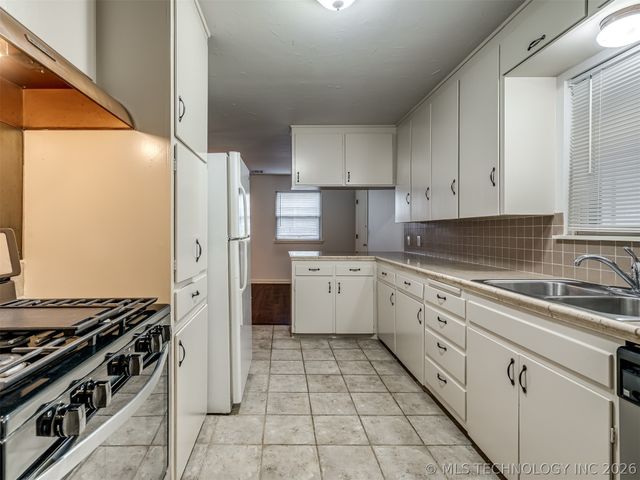 2486 E 54th Street, Tulsa, OK 74105