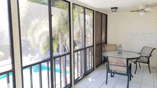 215 VALENCIA BOULEVARD 303, Belleair Bluffs, FL 33770