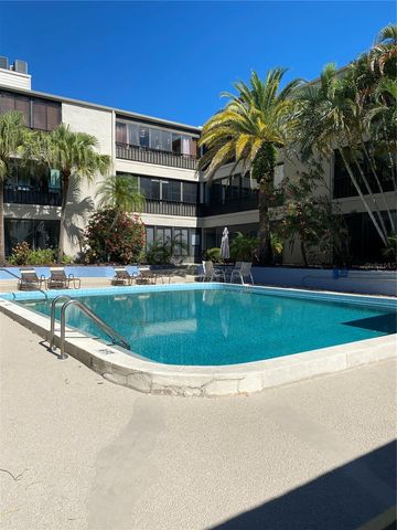 215 VALENCIA BOULEVARD 303, Belleair Bluffs, FL 33770