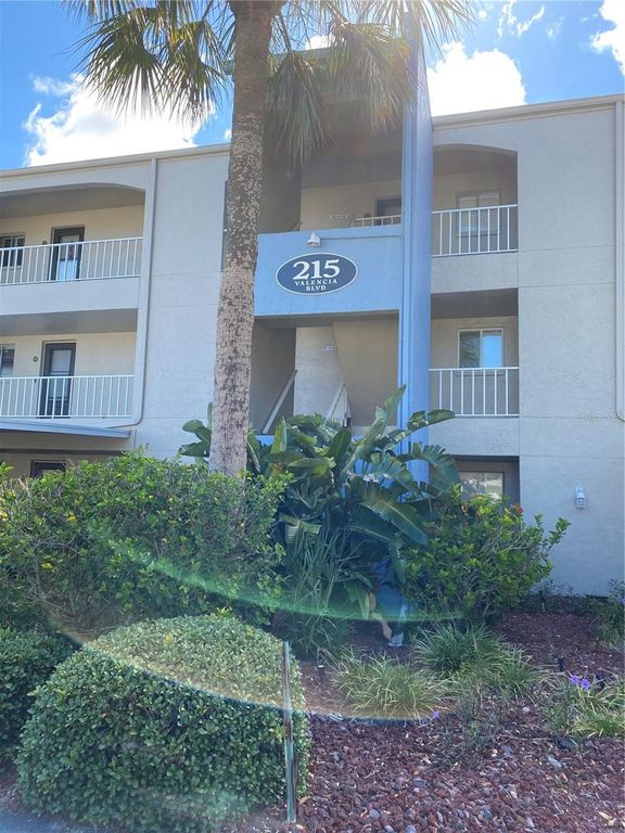 215 VALENCIA BOULEVARD 303, Belleair Bluffs, FL 33770