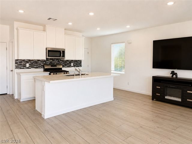 109 Cameron Chase Avenue, Henderson, NV 89011