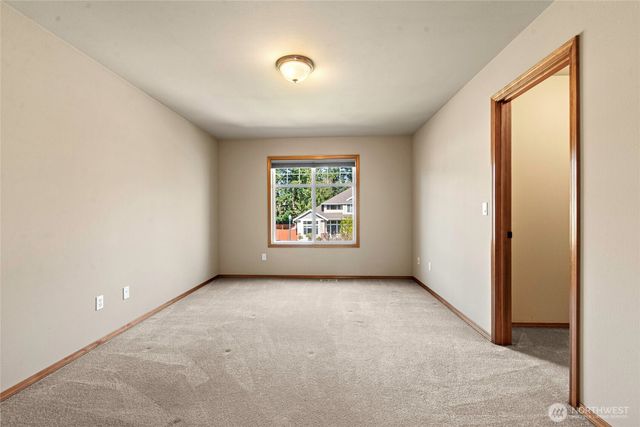 15523 SE 261st Place, Covington, WA 98042