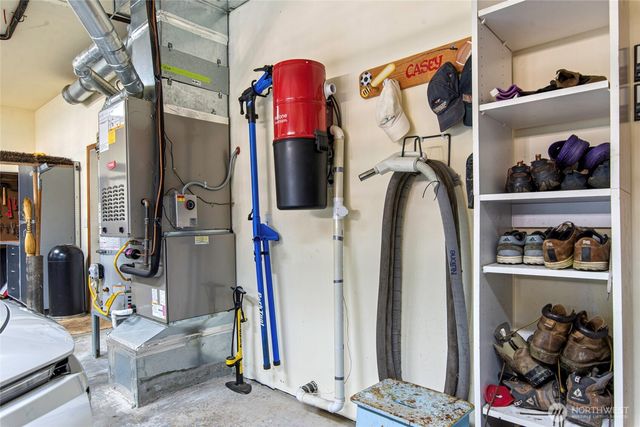 15523 SE 261st Place, Covington, WA 98042