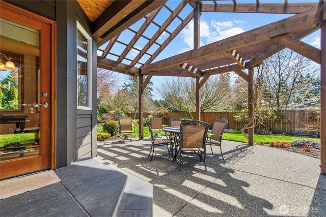 15523 SE 261st Place, Covington, WA 98042