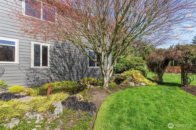 15523 SE 261st Place, Covington, WA 98042