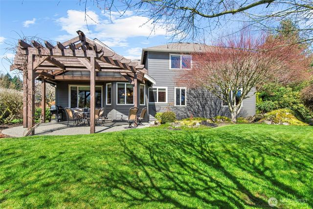 15523 SE 261st Place, Covington, WA 98042