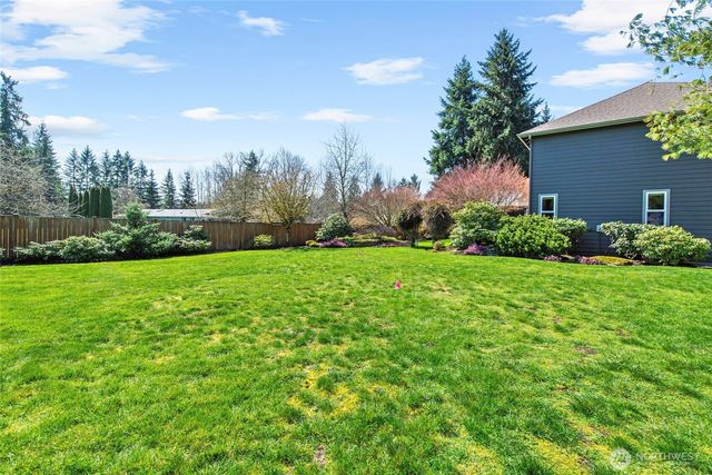 15523 SE 261st Place, Covington, WA 98042
