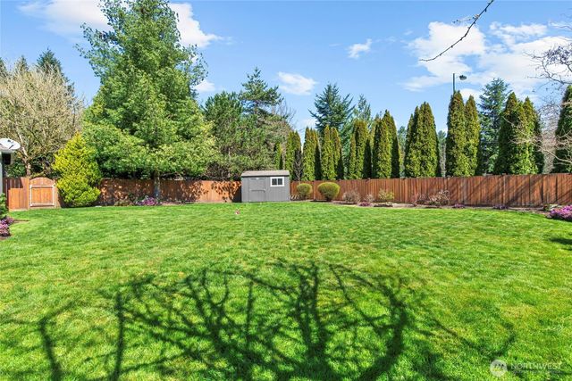 15523 SE 261st Place, Covington, WA 98042