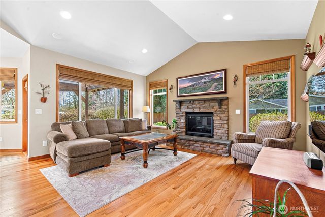 15523 SE 261st Place, Covington, WA 98042