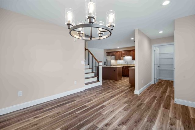 4 Sabrina Way H, Agawam, MA 01001