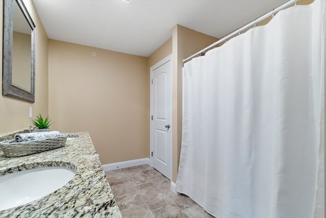 4 Sabrina Way H, Agawam, MA 01001