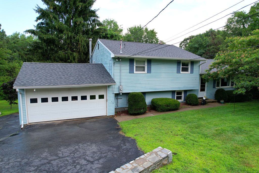 72 Morris Road, Prospect, CT 06712