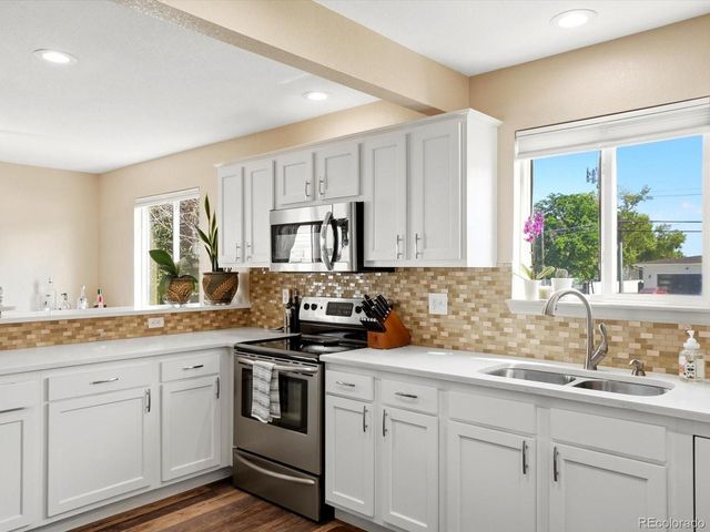 6410 Stuart St, Arvada, CO 80003