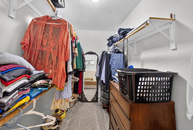 2912 WOODS CROSSING DR, Columbia, MO 65202