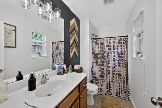 2912 WOODS CROSSING DR, Columbia, MO 65202