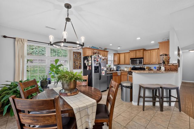 2912 WOODS CROSSING DR, Columbia, MO 65202