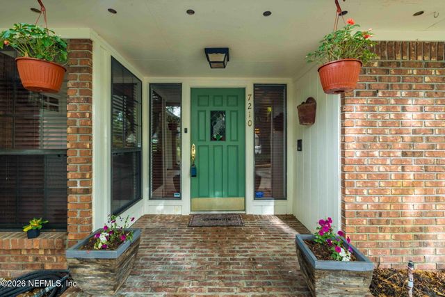 7210 SECRET WOODS Drive, Jacksonville, FL 32216