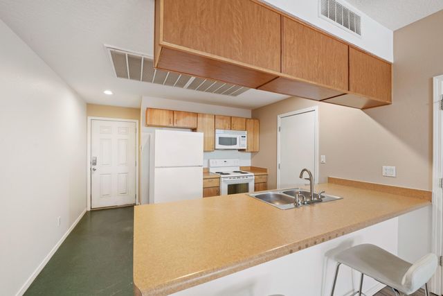 702 Broadway Boulevard SE APT 7, Albuquerque, NM 87102