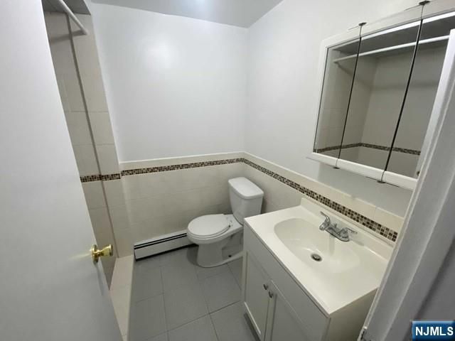 1462A River Road A, Edgewater, NJ 07020