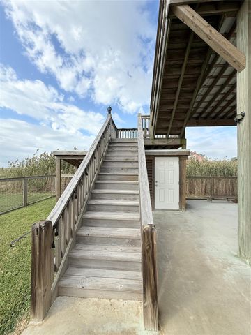 1217 N Monkhouse Drive, Crystal Beach, TX 77650
