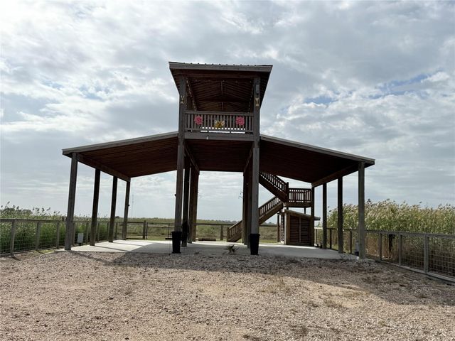 1217 N Monkhouse Drive, Crystal Beach, TX 77650