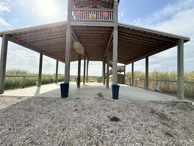 1217 N Monkhouse Drive, Crystal Beach, TX 77650