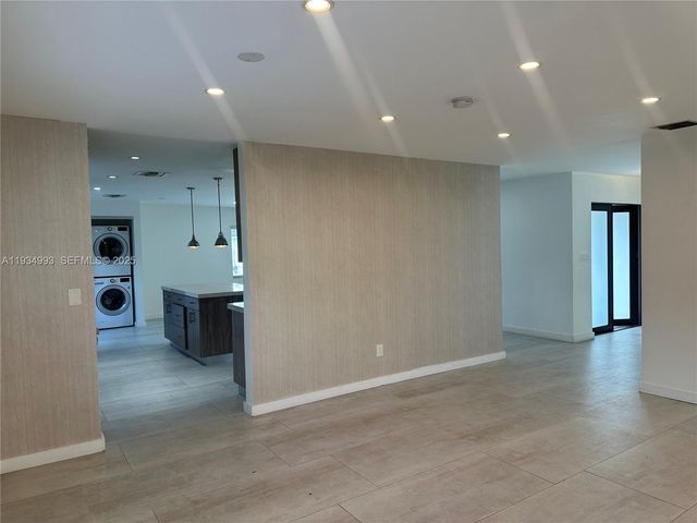 2832 SW 124th Ct, Miami, FL 33175