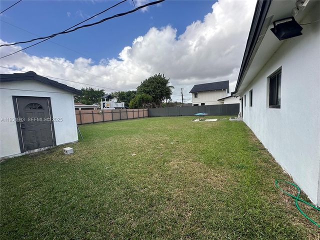 2832 SW 124th Ct, Miami, FL 33175