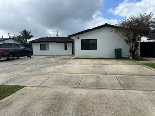 2832 SW 124th Ct, Miami, FL 33175