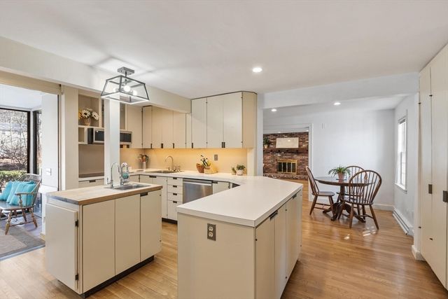 96 Mossman Rd, Sudbury, MA 01776