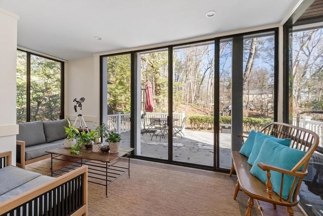 96 Mossman Rd, Sudbury, MA 01776