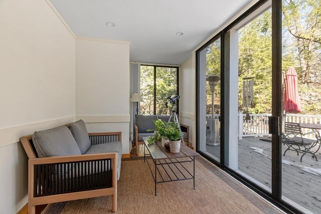 96 Mossman Rd, Sudbury, MA 01776