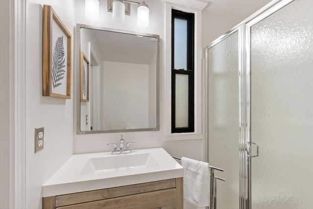 96 Mossman Rd, Sudbury, MA 01776