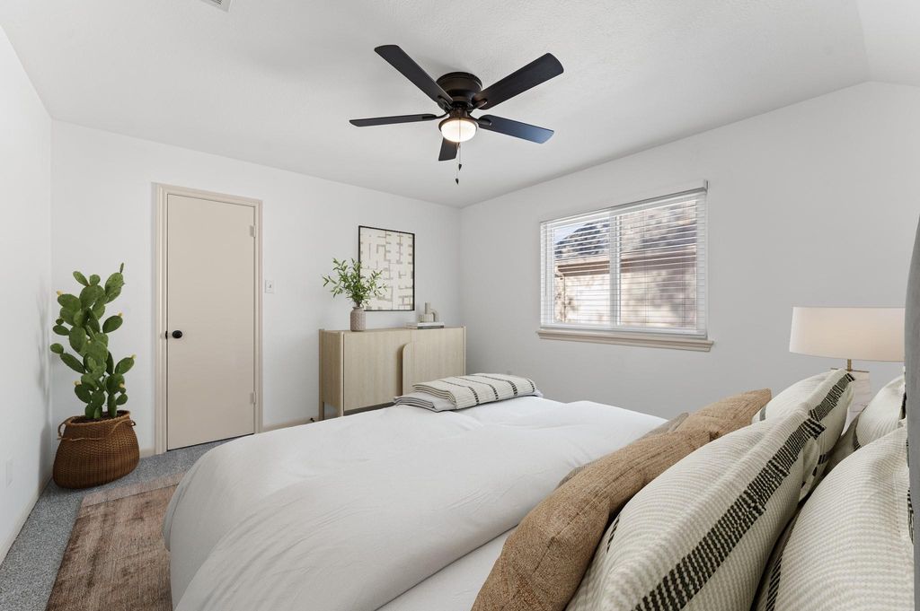 Image 22 of property listing at 20618 Prince Creek Drive, Katy, TX 77450