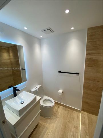 3340 NE 190th St 409, Aventura, FL 33180