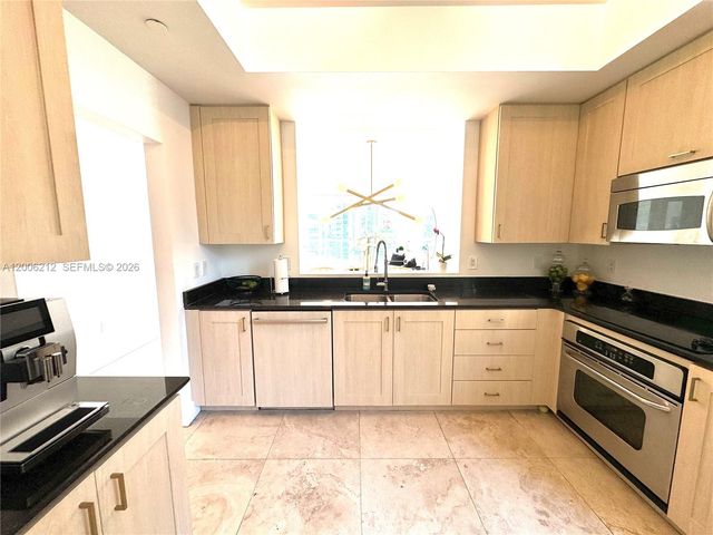 3340 NE 190th St 409, Aventura, FL 33180