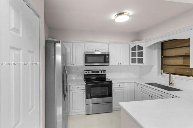 6330 SW 135th Avenue 39, Miami, FL 33183