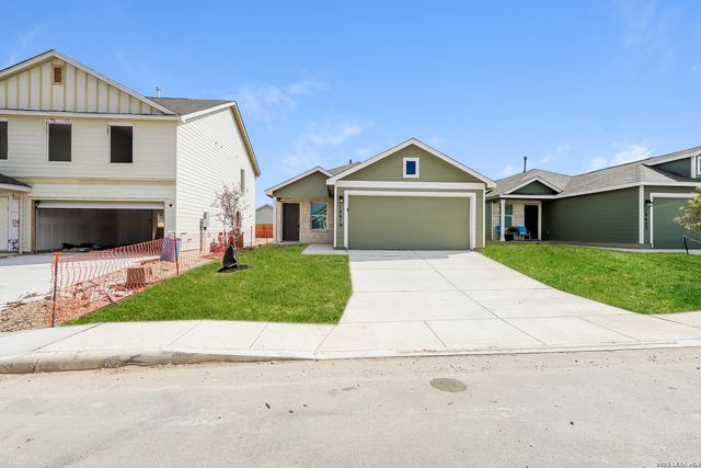 10619 McClintock, Converse, TX 78109