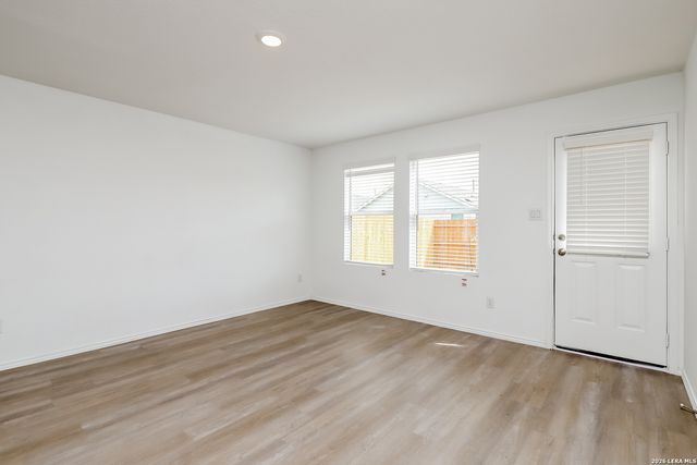 10619 McClintock, Converse, TX 78109