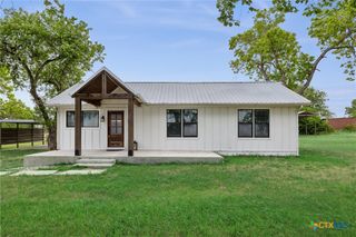 5530 US Highway 90a, Shiner, TX 77984
