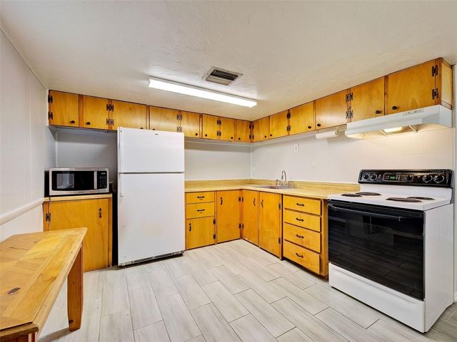 313 JESSICA STREET N, Nokomis, FL 34275