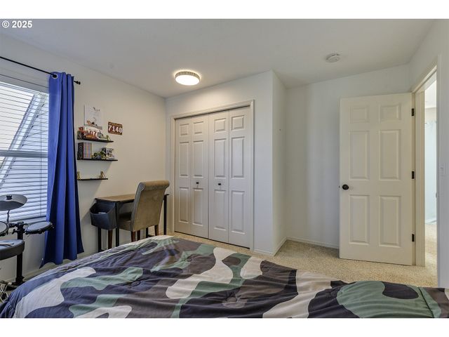 8895 Sw IOWA Dr, Tualatin, OR 97062