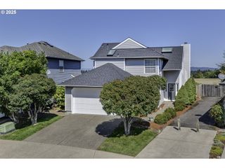 8895 Sw IOWA Dr, Tualatin, OR 97062