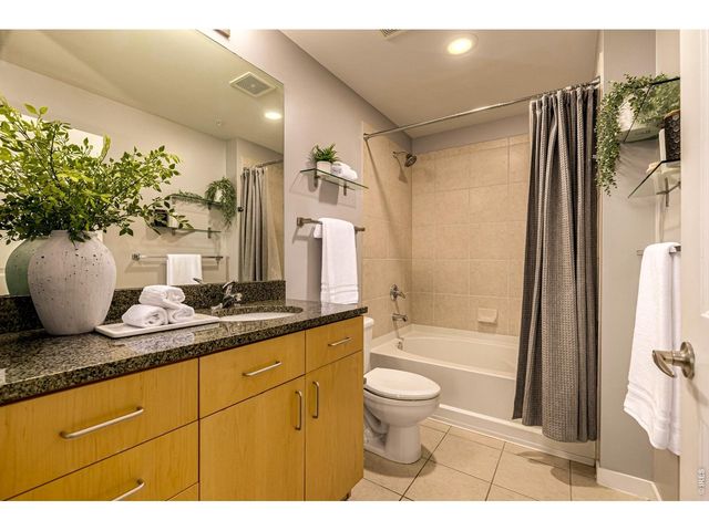 1700 Bassett St 2117, Denver, CO 80202