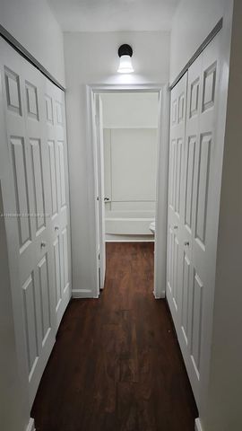 2401 Riverside Dr 510-B, Coral Springs, FL 33065