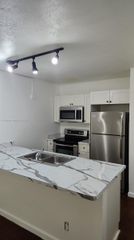 2401 Riverside Dr 510-B, Coral Springs, FL 33065