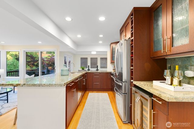 11404 NE 103rd Street, Kirkland, WA 98033