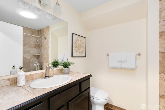 11404 NE 103rd Street, Kirkland, WA 98033