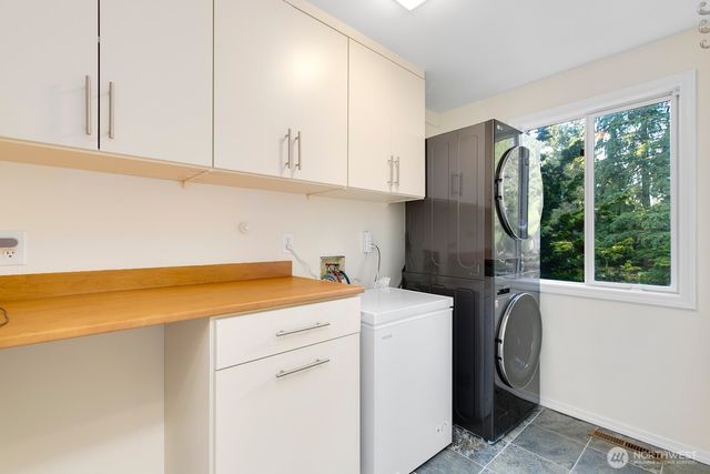 11404 NE 103rd Street, Kirkland, WA 98033