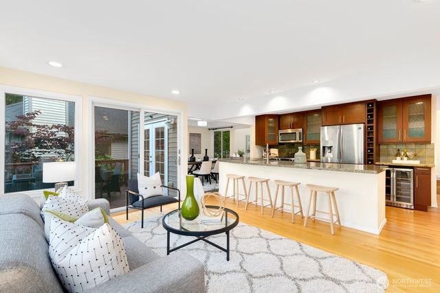 11404 NE 103rd Street, Kirkland, WA 98033